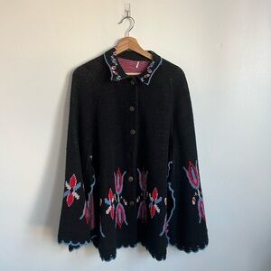 Vintage Black Wool Blend Tulip Knit Collared Cape